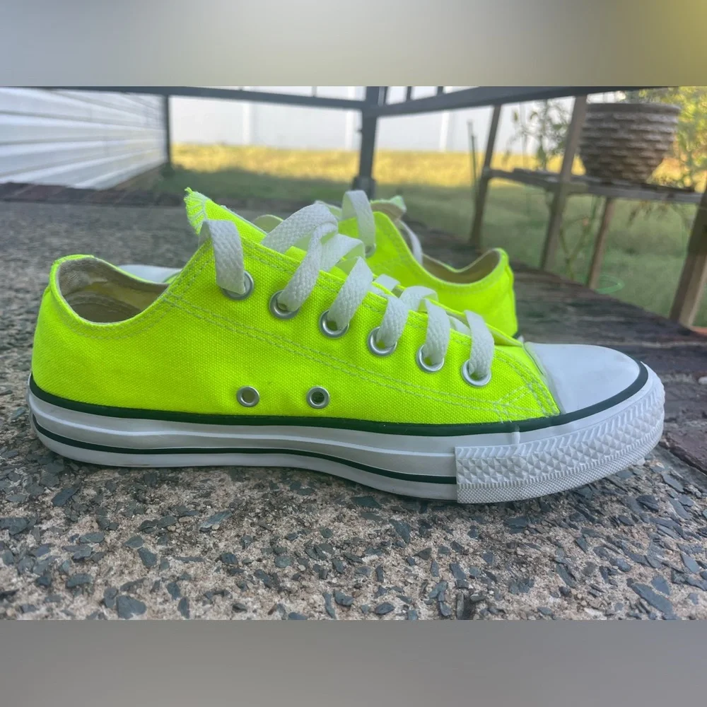 Women’s Neon Green Low Top Converse Lace Up Sneakers - Picture 6 of 9